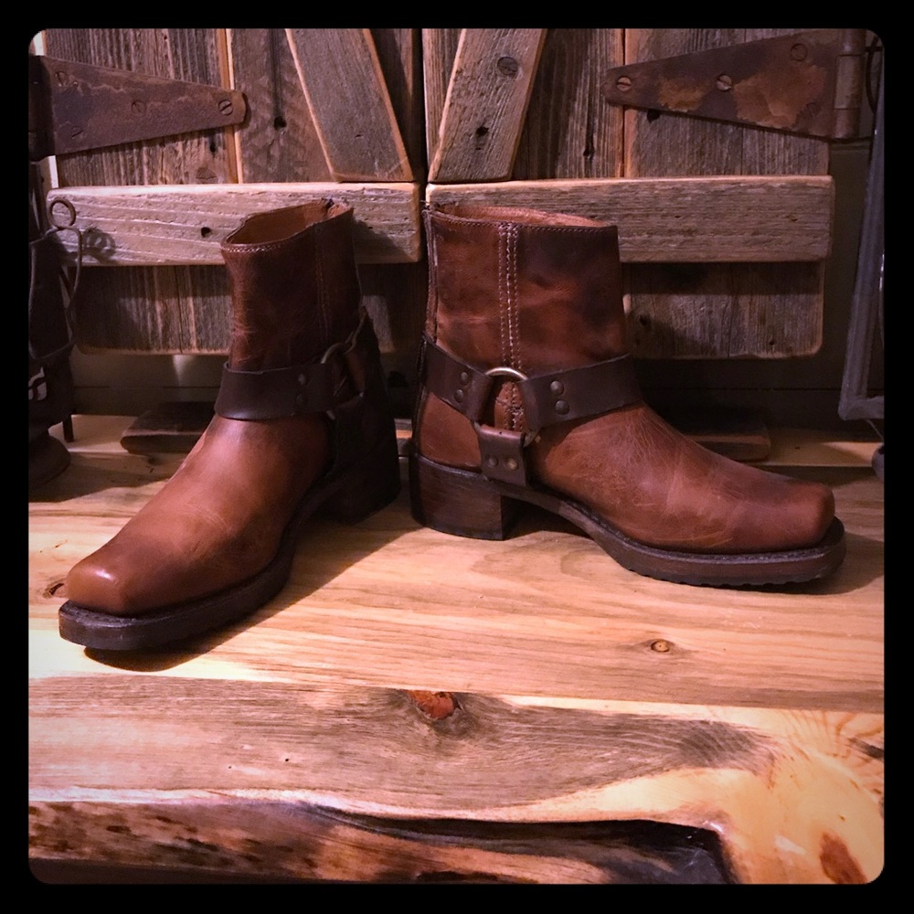 Frye Heirloom Harness